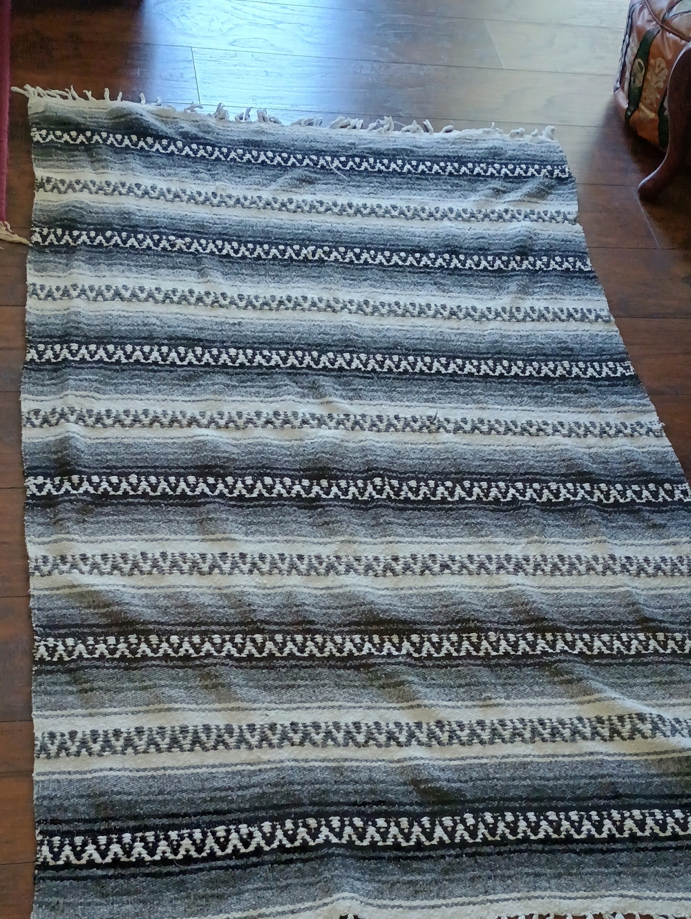 Striped Black and Gray Woven Bedding Throw Rug Falsa